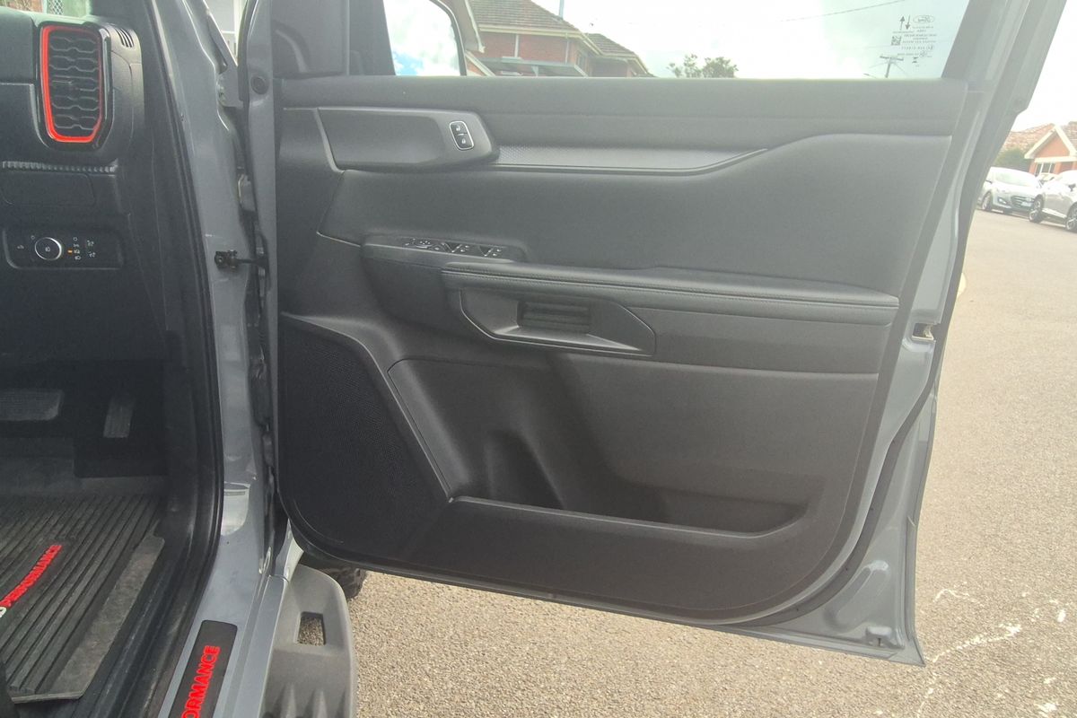 Ford  2023.50 DOUBLE CAB PICKUP RAPTOR . 3.0L V6 PETROL 10 SPD AUTO 4