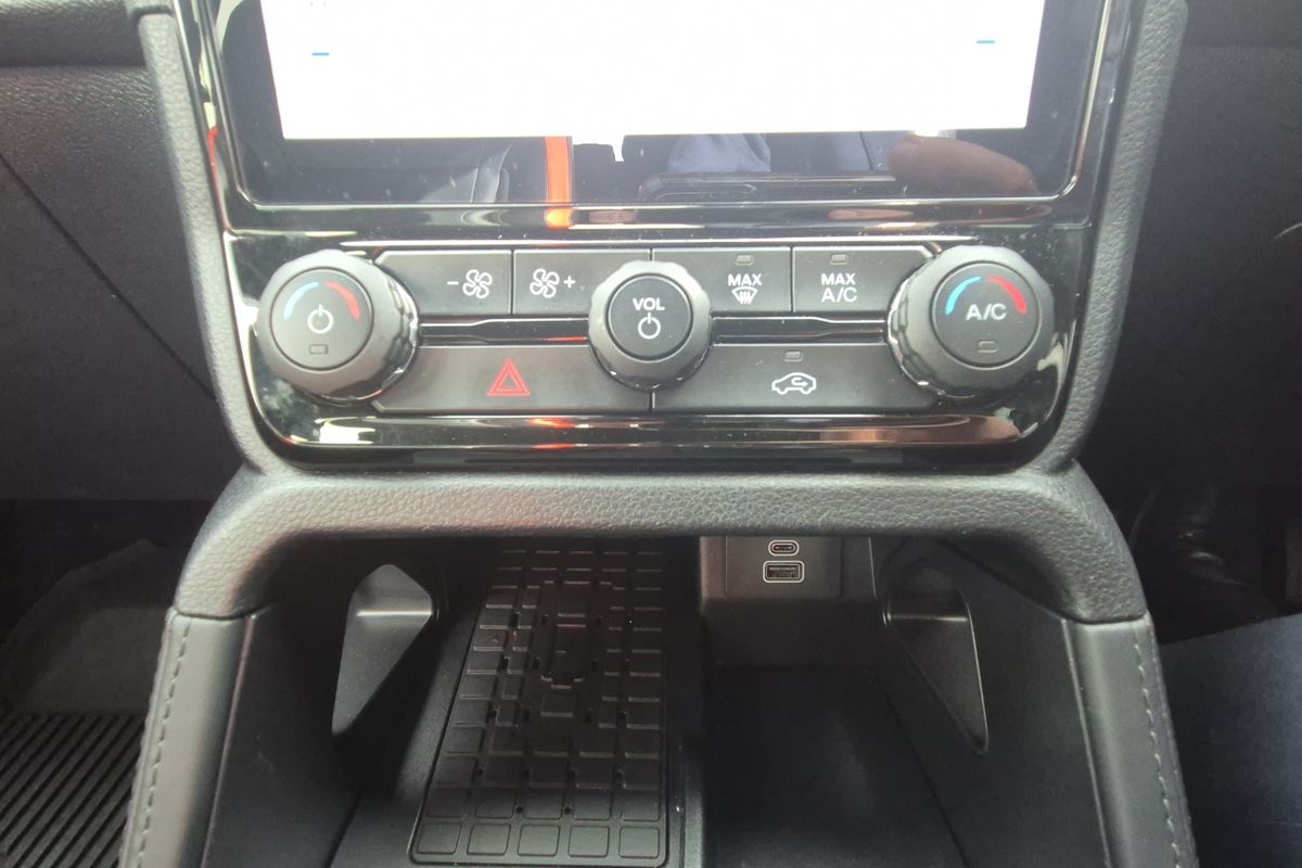 Ford 2023.50 DOUBLE CAB PICKUP RAPTOR . 3.0L V6 PETROL 10 SPD AUTO 4