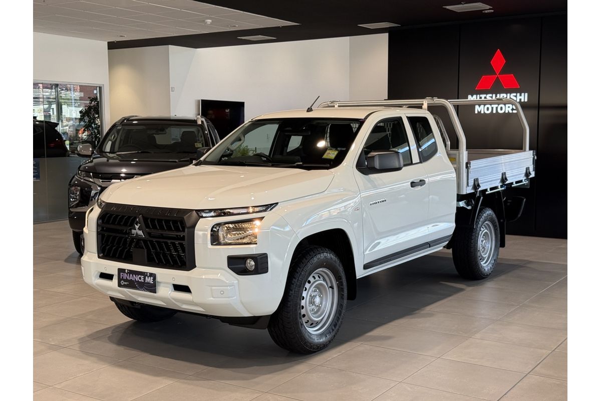 2026 Mitsubishi MV Triton GLX 2.4L D 6AT 4X4 CC CC