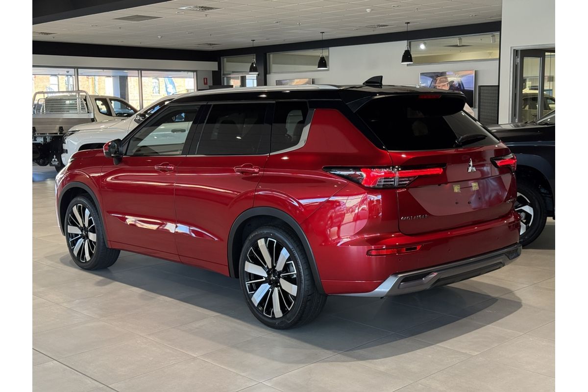 2026 Mitsubishi ZM Outlander EXCEED TOURER 2.5 AWD 5S