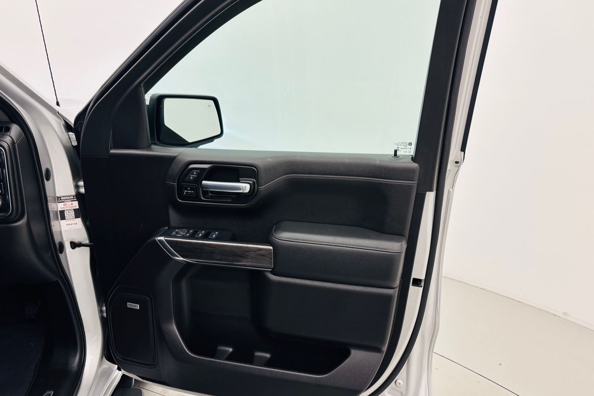 2022 CHEVROLET SILVERADO 1500 LTZ PREMIUM TECH PACK 10 SP AUTOMATIC CREW CAB UTILITY V8