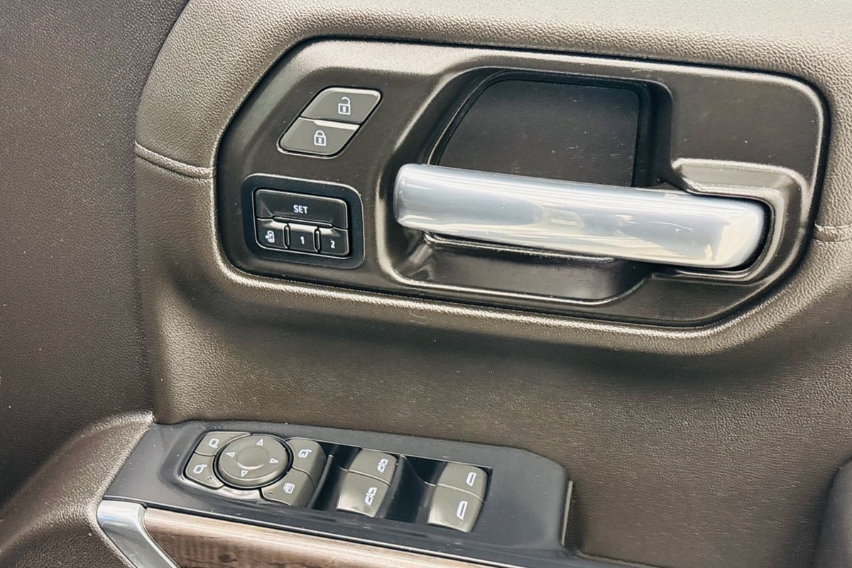 2022 CHEVROLET SILVERADO 1500 LTZ PREMIUM TECH PACK 10 SP AUTOMATIC CREW CAB UTILITY V8