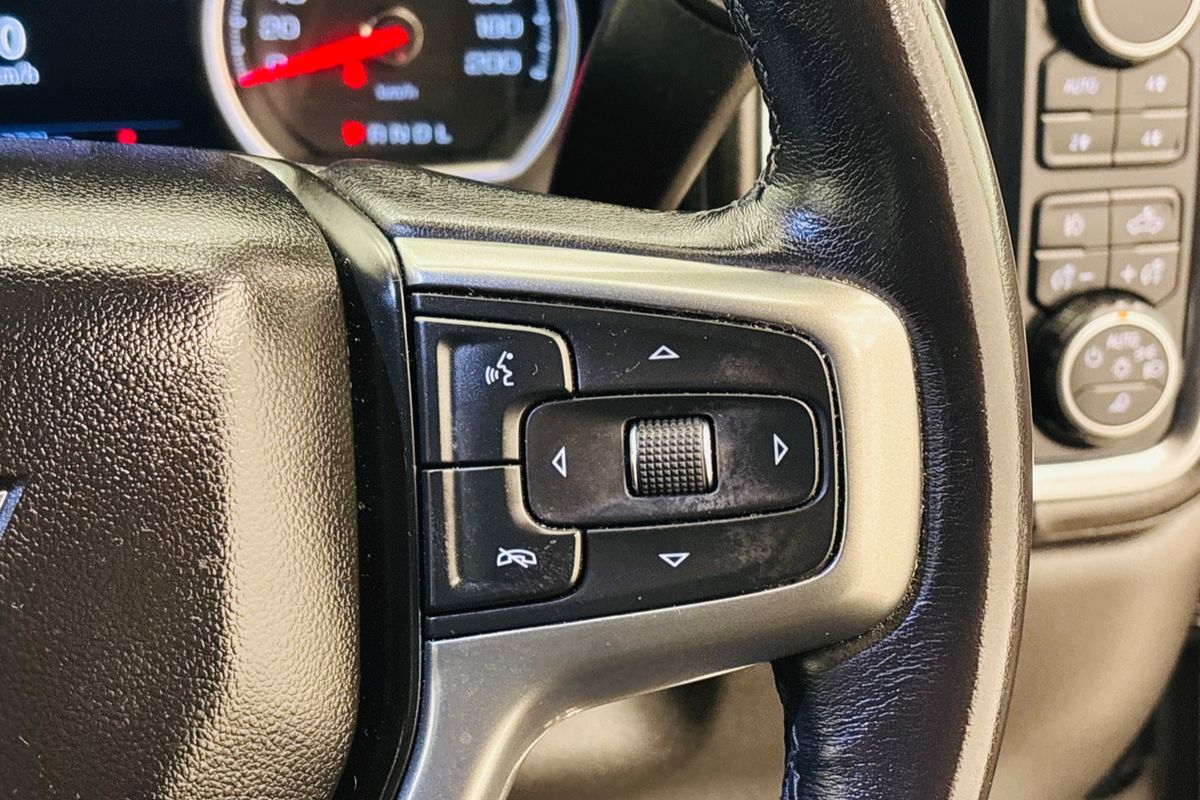 2022 CHEVROLET SILVERADO 1500 LTZ PREMIUM TECH PACK 10 SP AUTOMATIC CREW CAB UTILITY V8