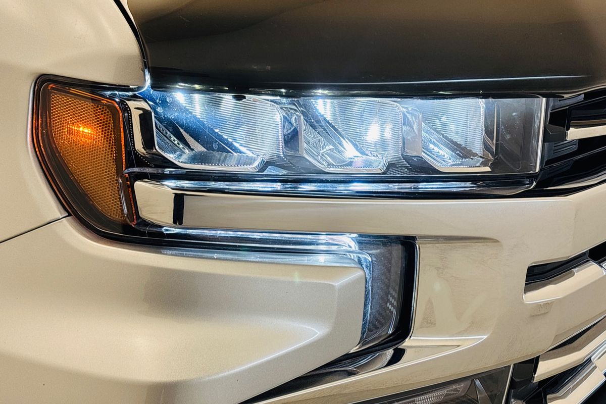 2022 CHEVROLET SILVERADO 1500 LTZ PREMIUM TECH PACK 10 SP AUTOMATIC CREW CAB UTILITY V8