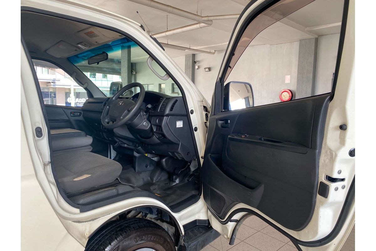 HIACE TRH 200V DX LWB 2.0i VAN HIACE TRH 200V DX LWB 2.0i VAN