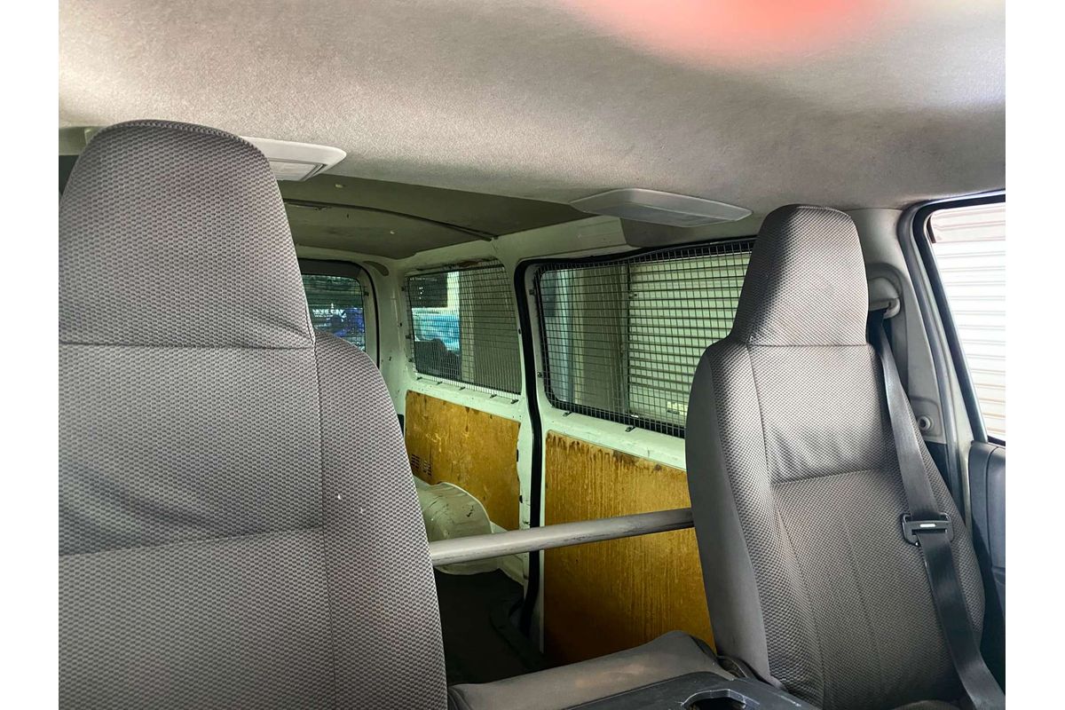 HIACE TRH 200V DX LWB 2.0i VAN