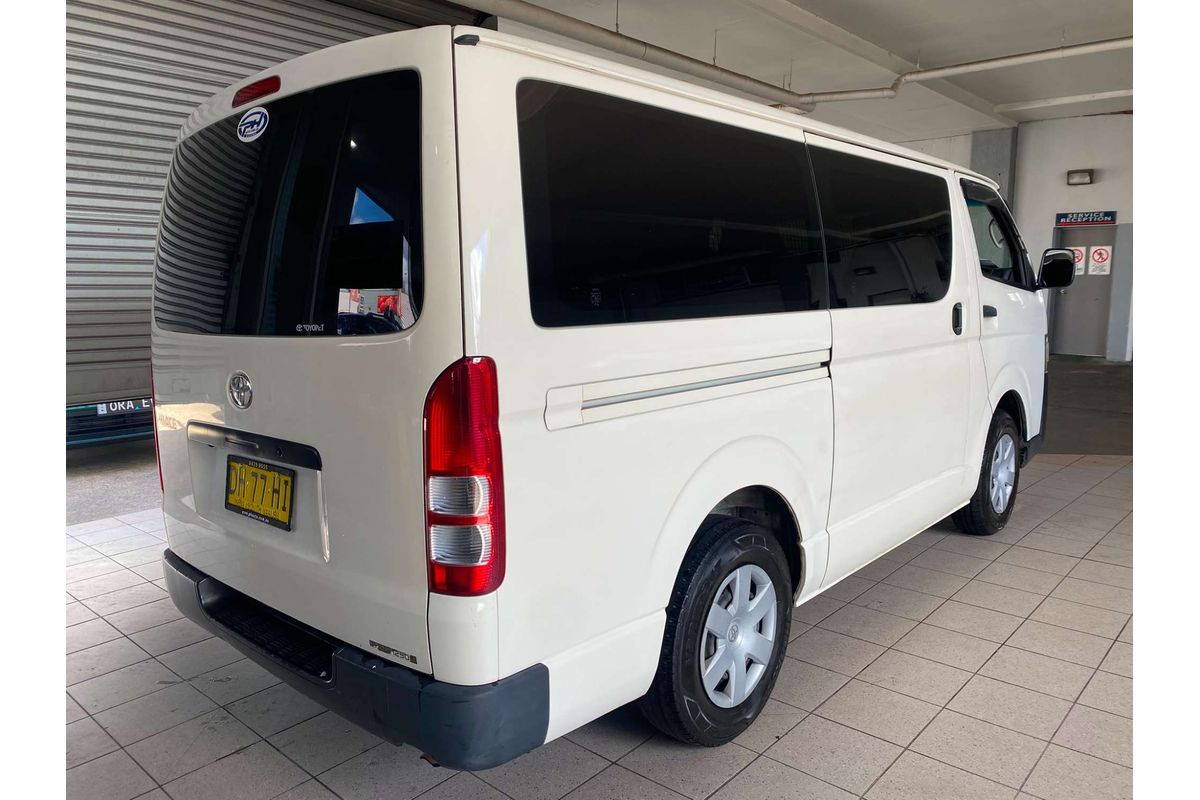 HIACE TRH 200V DX LWB 2.0i VAN