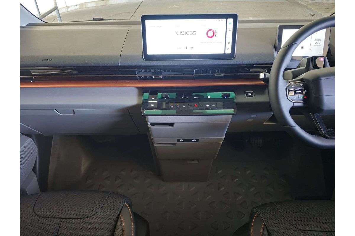 Super Van 5.5m, LWB, FWD, 83kWh, H2500