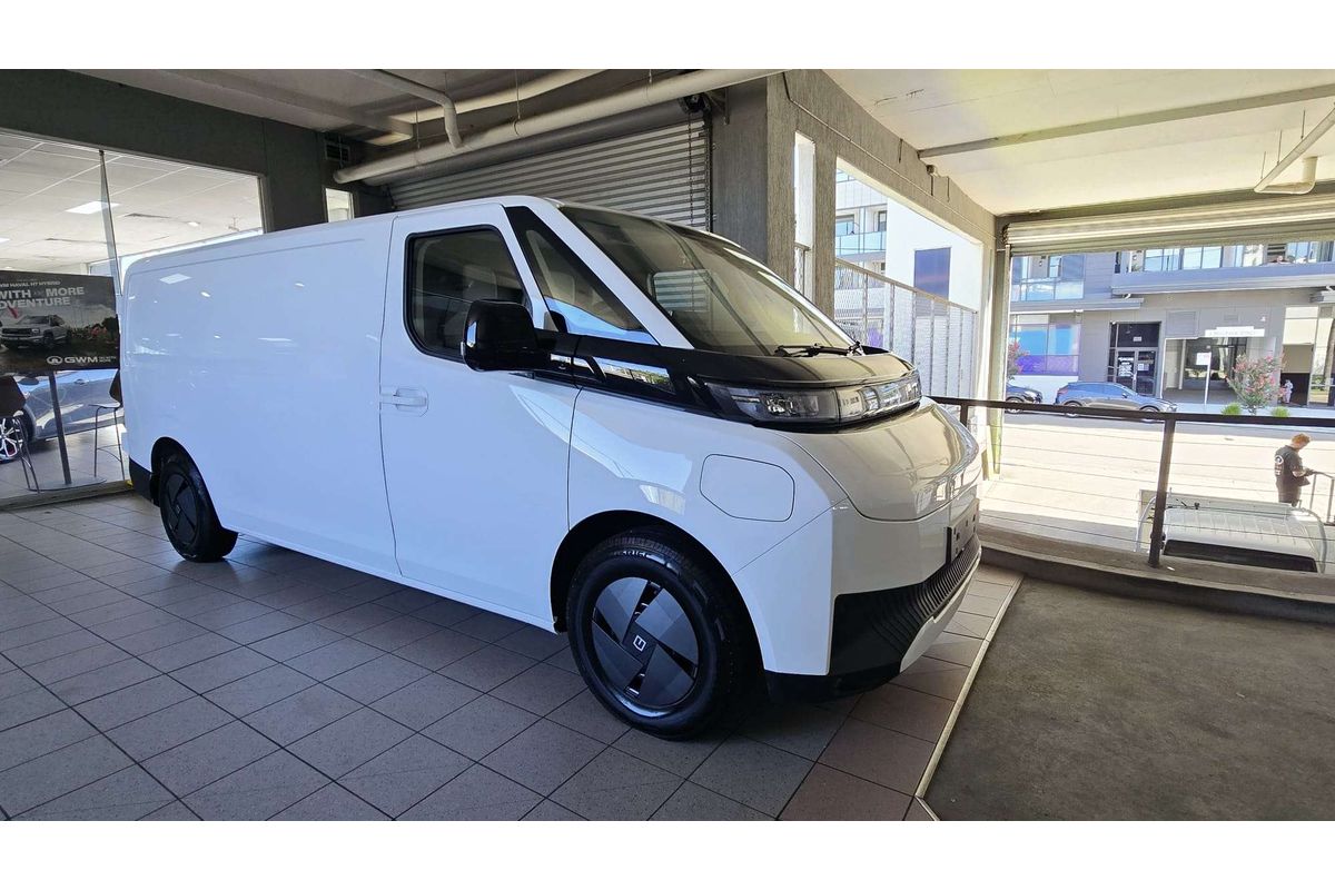 Super Van 5.5m, LWB, FWD, 83kWh, H1980 Super Van 5.5m, LWB, FWD, 83kWh, H1980
