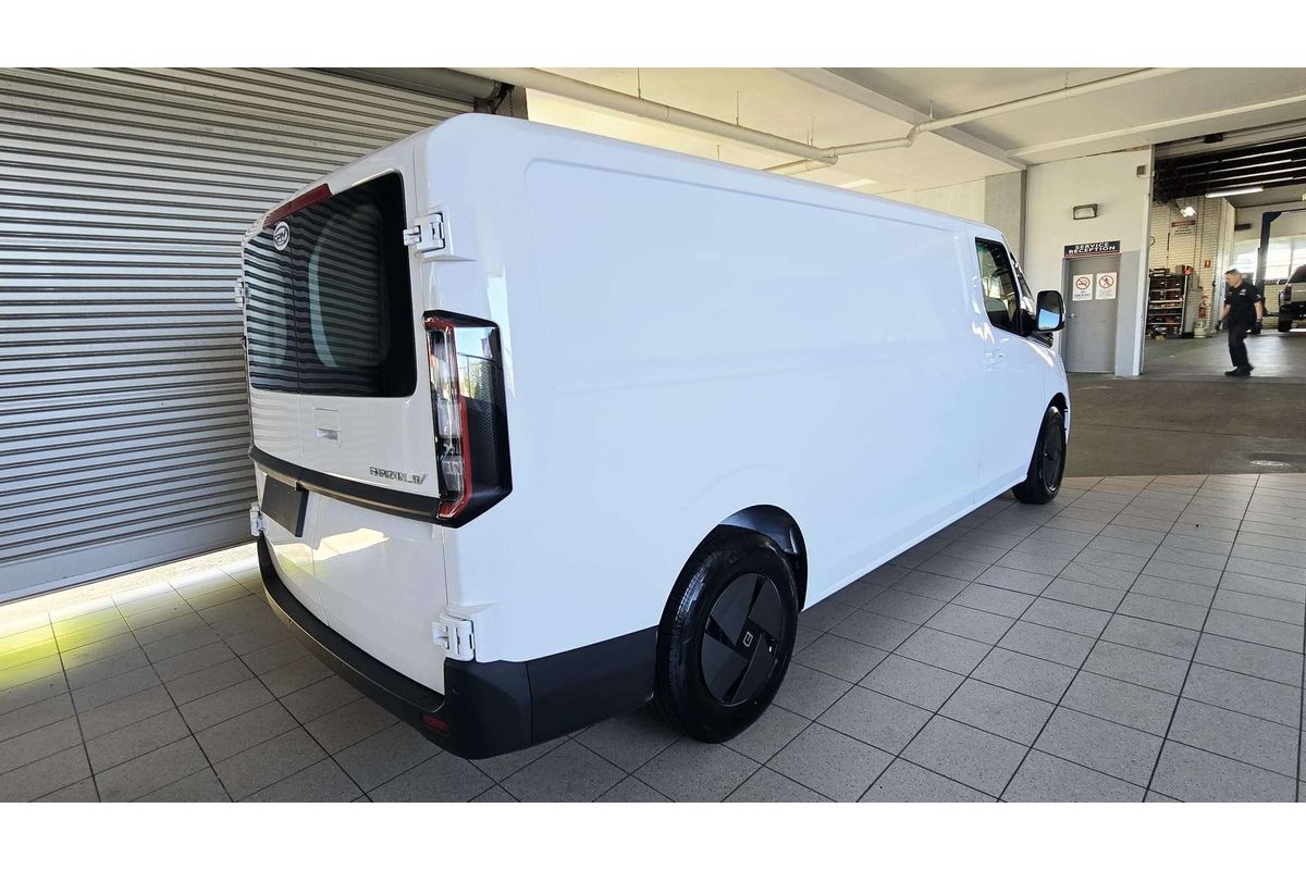 Super Van 5.5m, LWB, FWD, 83kWh, H1980 Super Van 5.5m, LWB, FWD, 83kWh, H1980