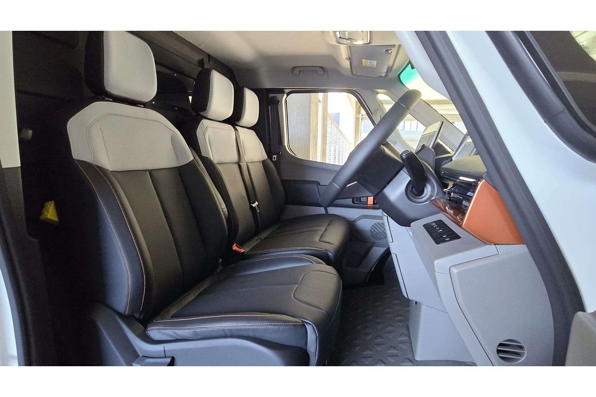 Super Van 5.5m, LWB, FWD, 83kWh, H1980