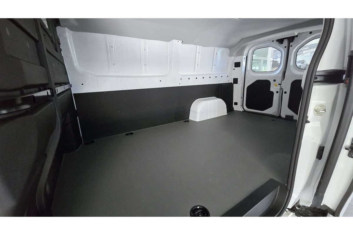 Super Van 5.5m, LWB, FWD, 83kWh, H1980