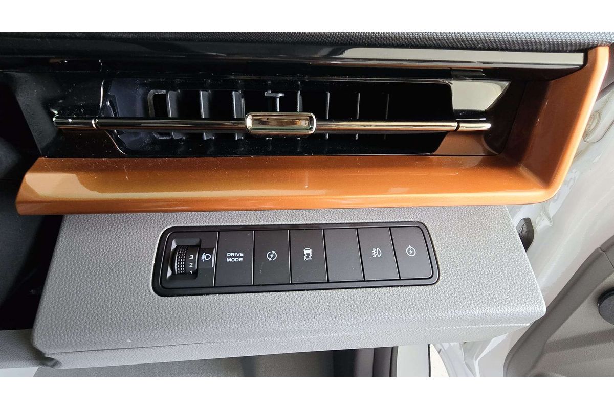 Super Van 5.5m, LWB, FWD, 83kWh, H1980