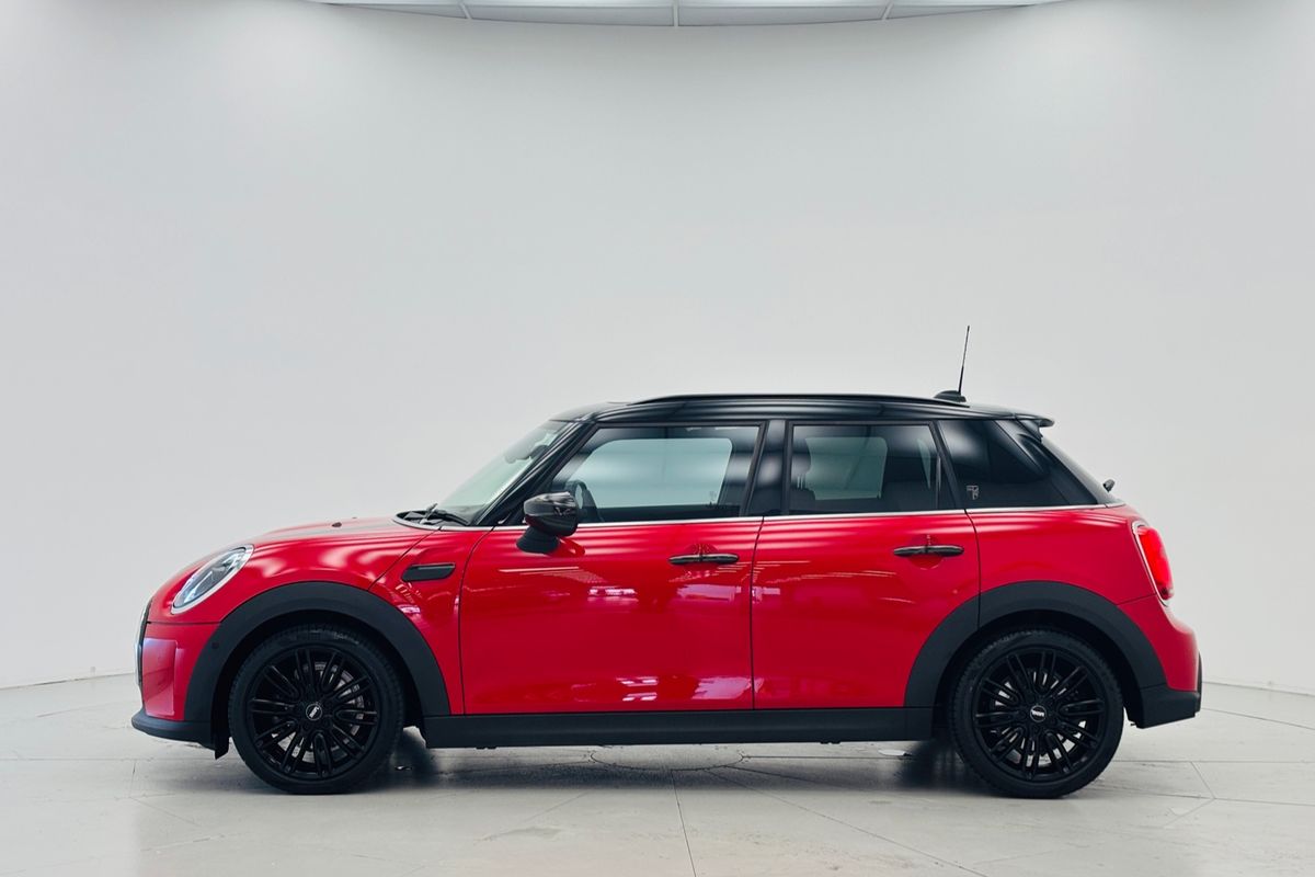 2021 Mini 5D HATCH COOPER MINI YOURS 7SP AUTO S-TRONIC DUAL CL 5D HATCHBACK T3
