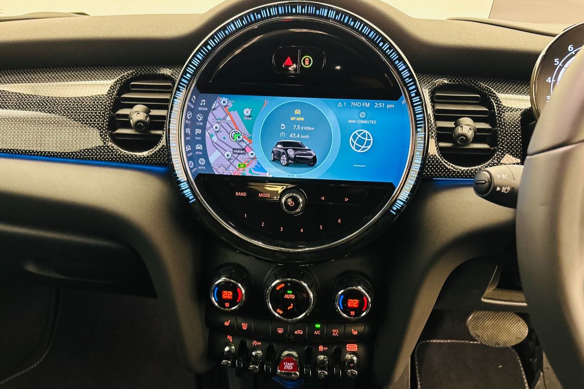 2021 Mini 5D HATCH COOPER MINI YOURS 7SP AUTO S-TRONIC DUAL CL 5D HATCHBACK T3