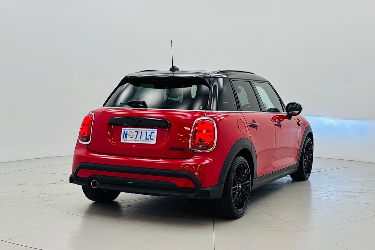 2021 Mini 5D HATCH COOPER MINI YOURS 7SP AUTO S-TRONIC DUAL CL 5D HATCHBACK T3