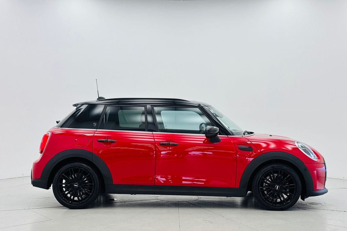 2021 Mini 5D HATCH COOPER MINI YOURS 7SP AUTO S-TRONIC DUAL CL 5D HATCHBACK T3