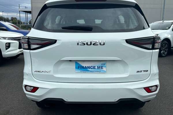 2022 Isuzu MU-X LS-M