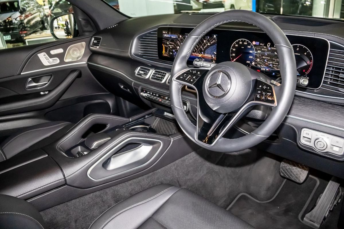 V167 805+055MY GLE300 d WAG 9G 9sp 2.0DT/15kW