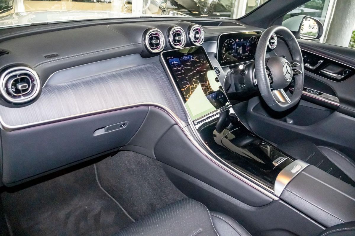 X254 806MY GLC200 WAG 9G 9sp 2 0T/17kW
