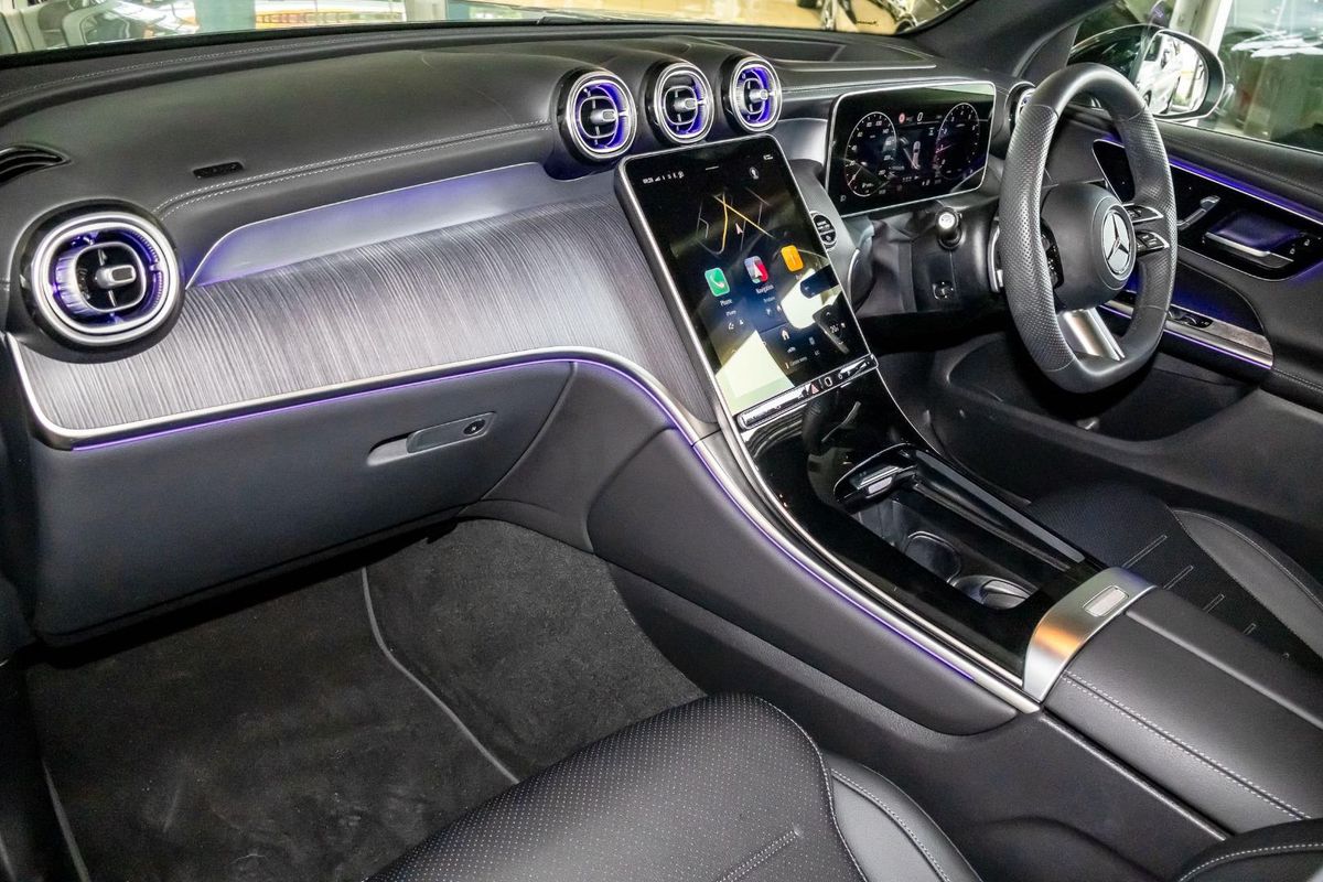X254 806+056MY GLC200 WAG 9G 9 sp 2.0T/17kW