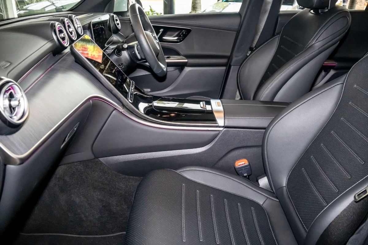 X254 806MY GLC200 WAG 9G 9sp 2 0T/17kW