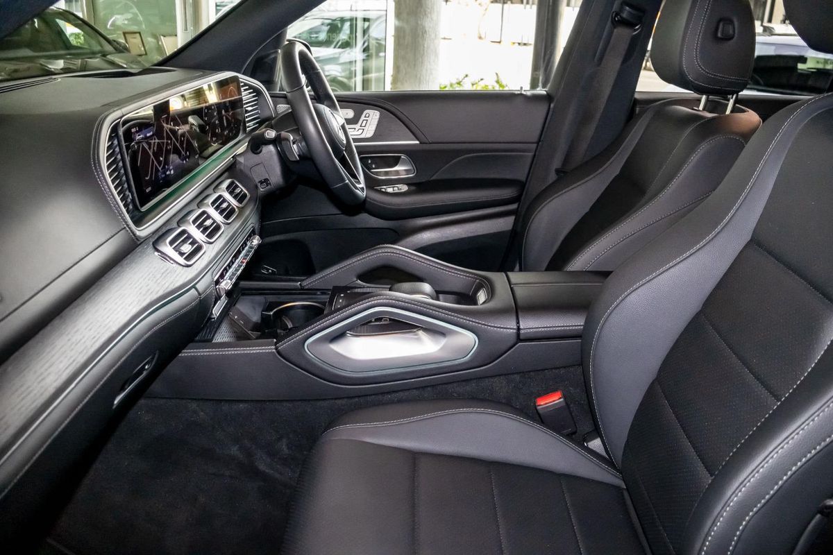 V167 805+055MY GLE300 d WAG 9G 9sp 2.0DT/15kW