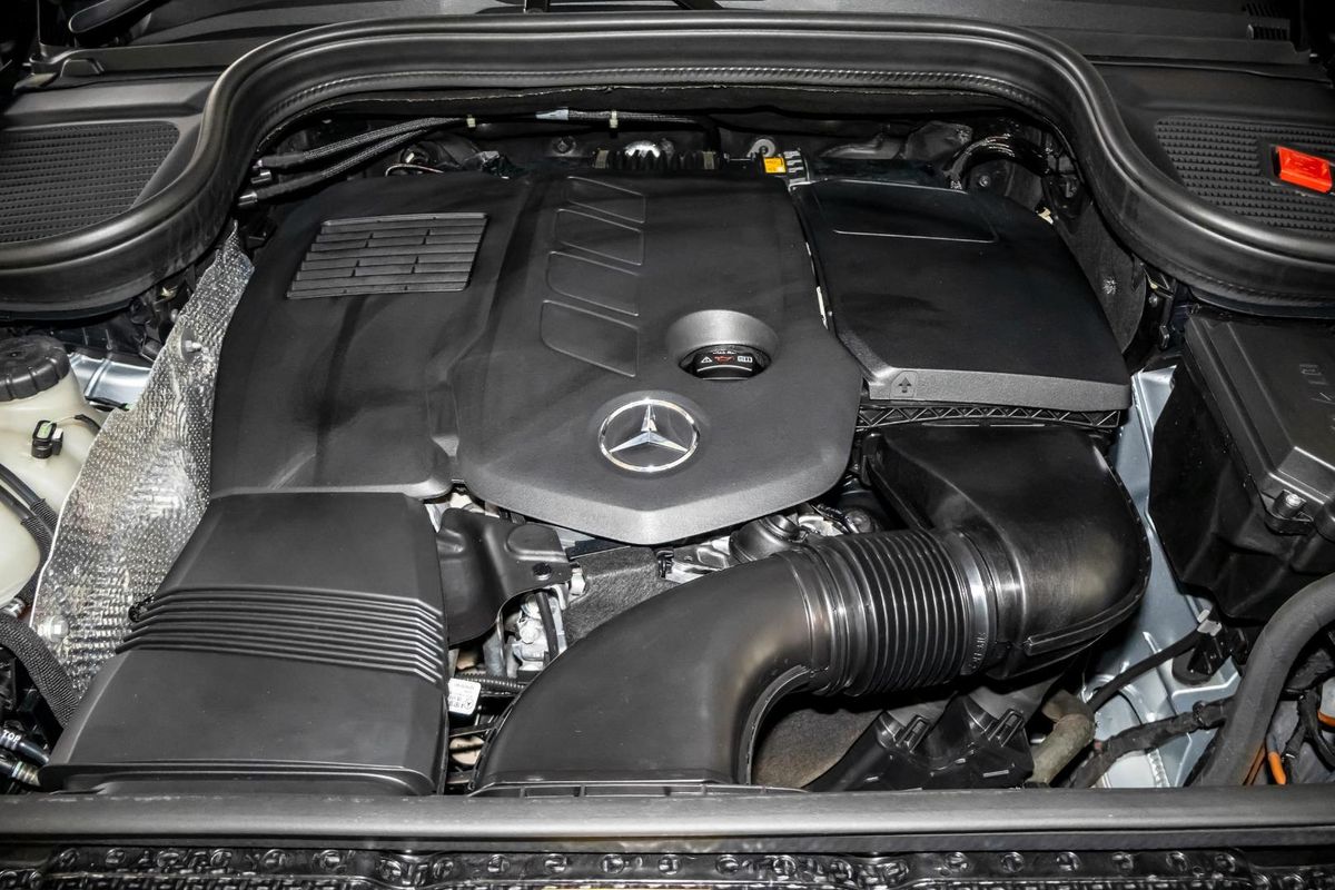 V167 805+055MY GLE300 d WAG 9G 9sp 2.0DT/15kW