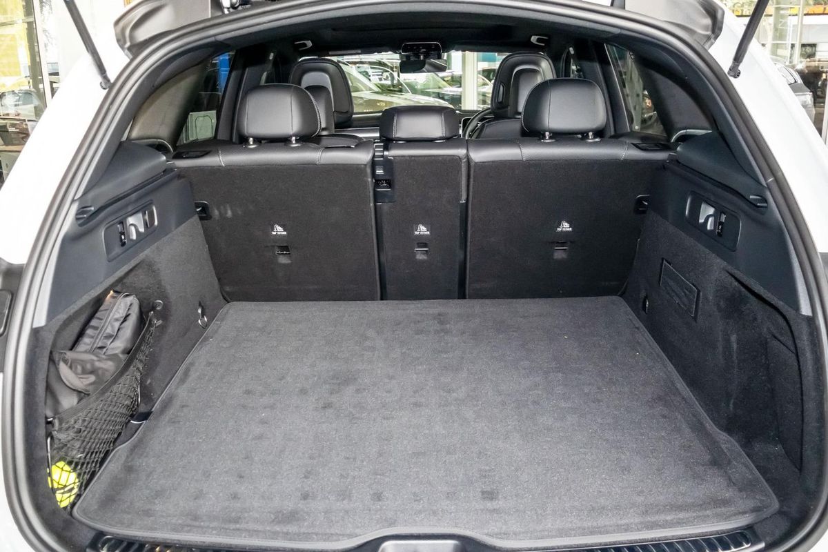 X254 806MY GLC200 WAG 9G 9sp 2 0T/17kW