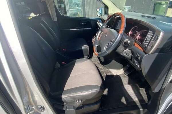 2008 Nissan Elgrand  E51