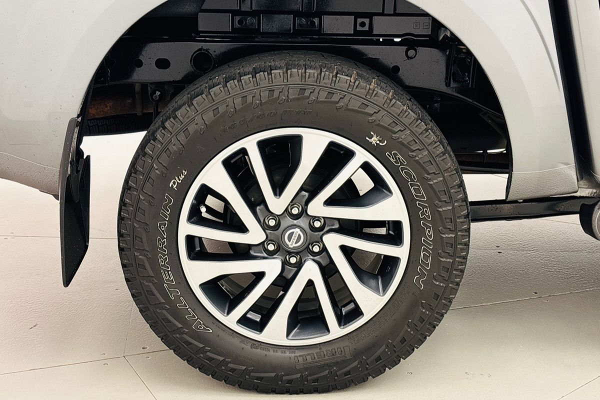 2018 NISSAN NAVARA ST-X (4x4) (SUNROOF) MAN DUAL CAB UTILITY DT4 DIESEL