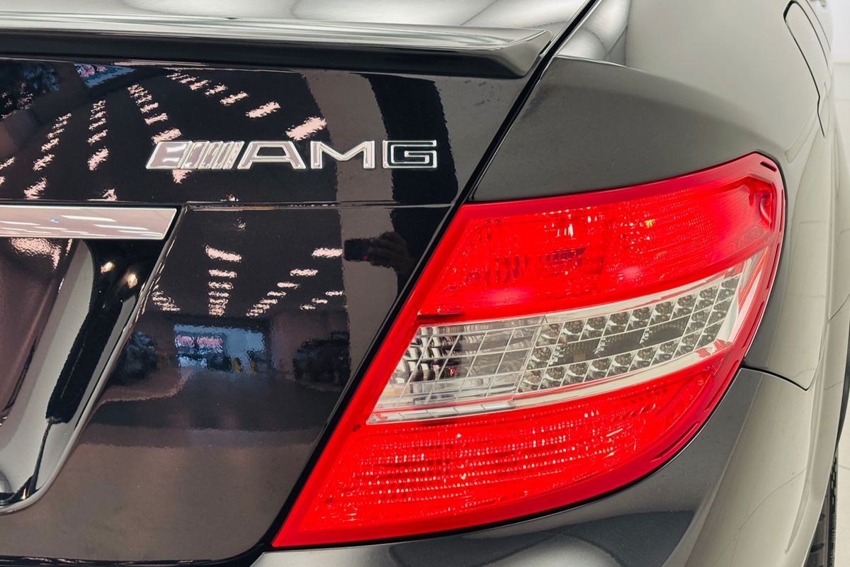 2010 Mercedes-benz C63 AMG 7 SP AUTOMATIC G-TRONIC 4D SEDAN V8