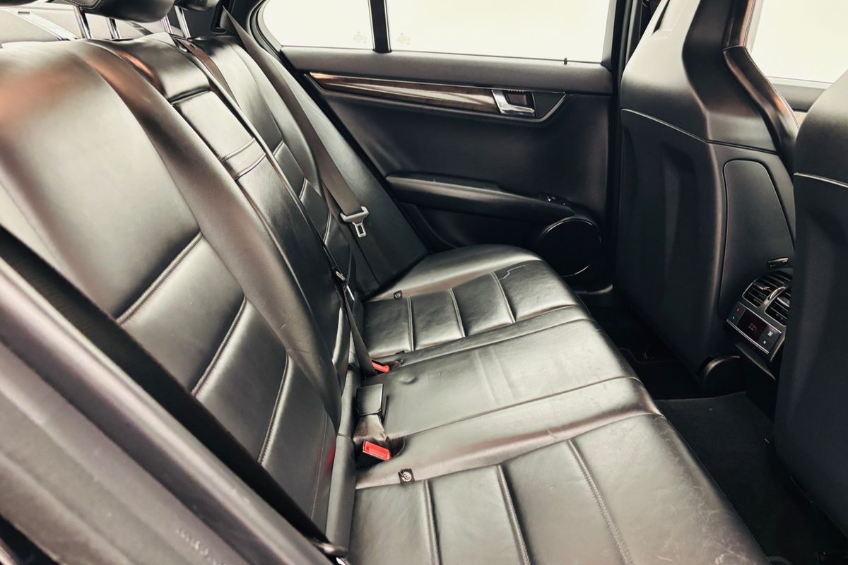 2010 Mercedes-benz C63 AMG 7 SP AUTOMATIC G-TRONIC 4D SEDAN V8
