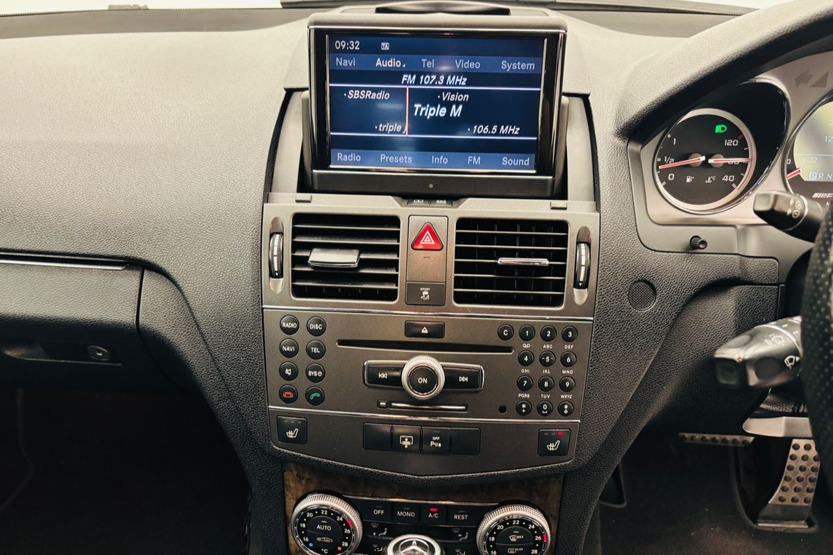 2010 Mercedes-benz C63 AMG 7 SP AUTOMATIC G-TRONIC 4D SEDAN V8