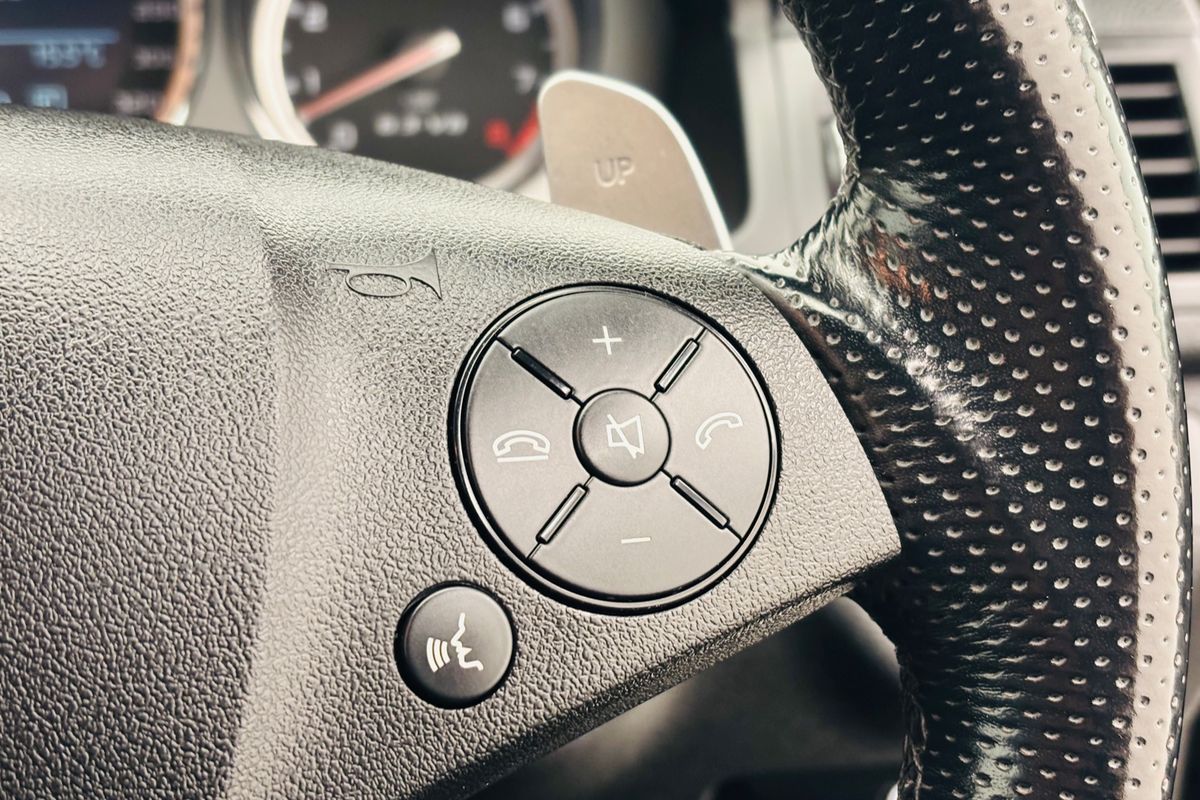 2010 Mercedes-benz C63 AMG 7 SP AUTOMATIC G-TRONIC 4D SEDAN V8