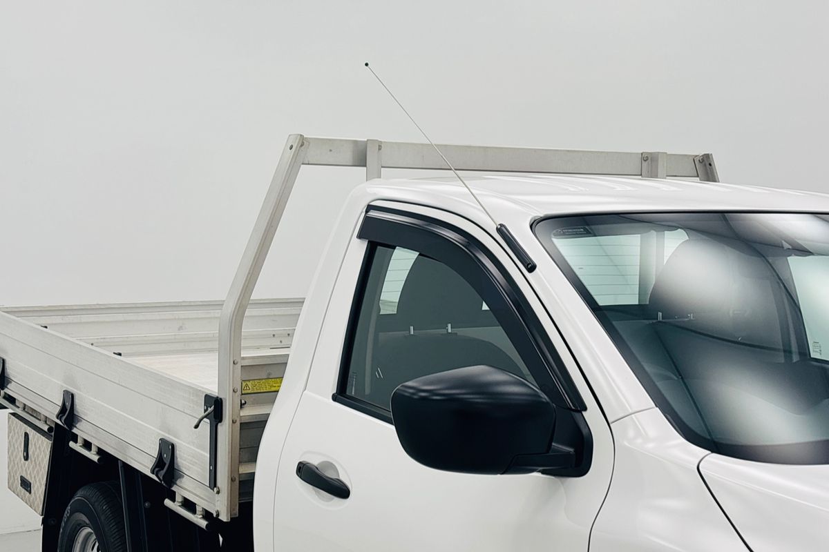 Nissan NAVARA 4X2 2.3 DSL MAN SC CC SL