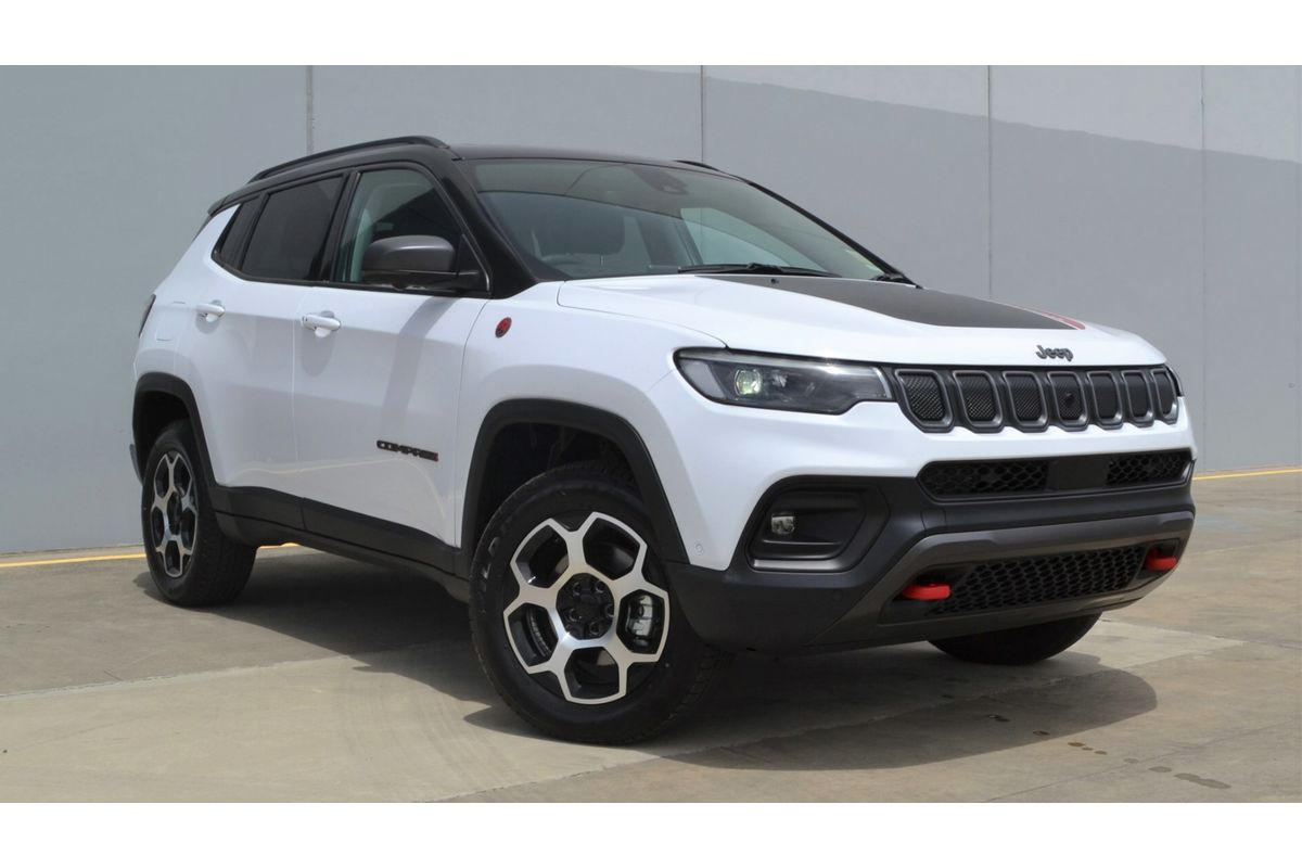 2023 Jeep Compass Trailhawk M6