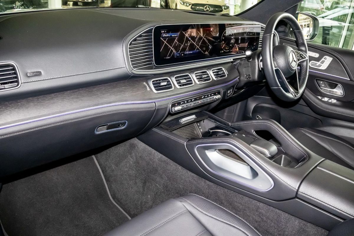 V167 805+055MY GLE300 d WAG 9G 9sp 2.0DT/15kW