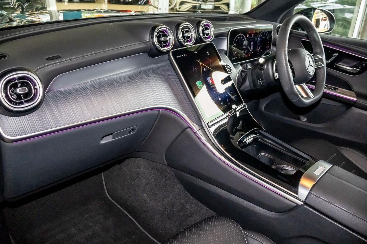 X254 806+056MY GLC200 WAG 9G 9 sp 2.0T/17kW