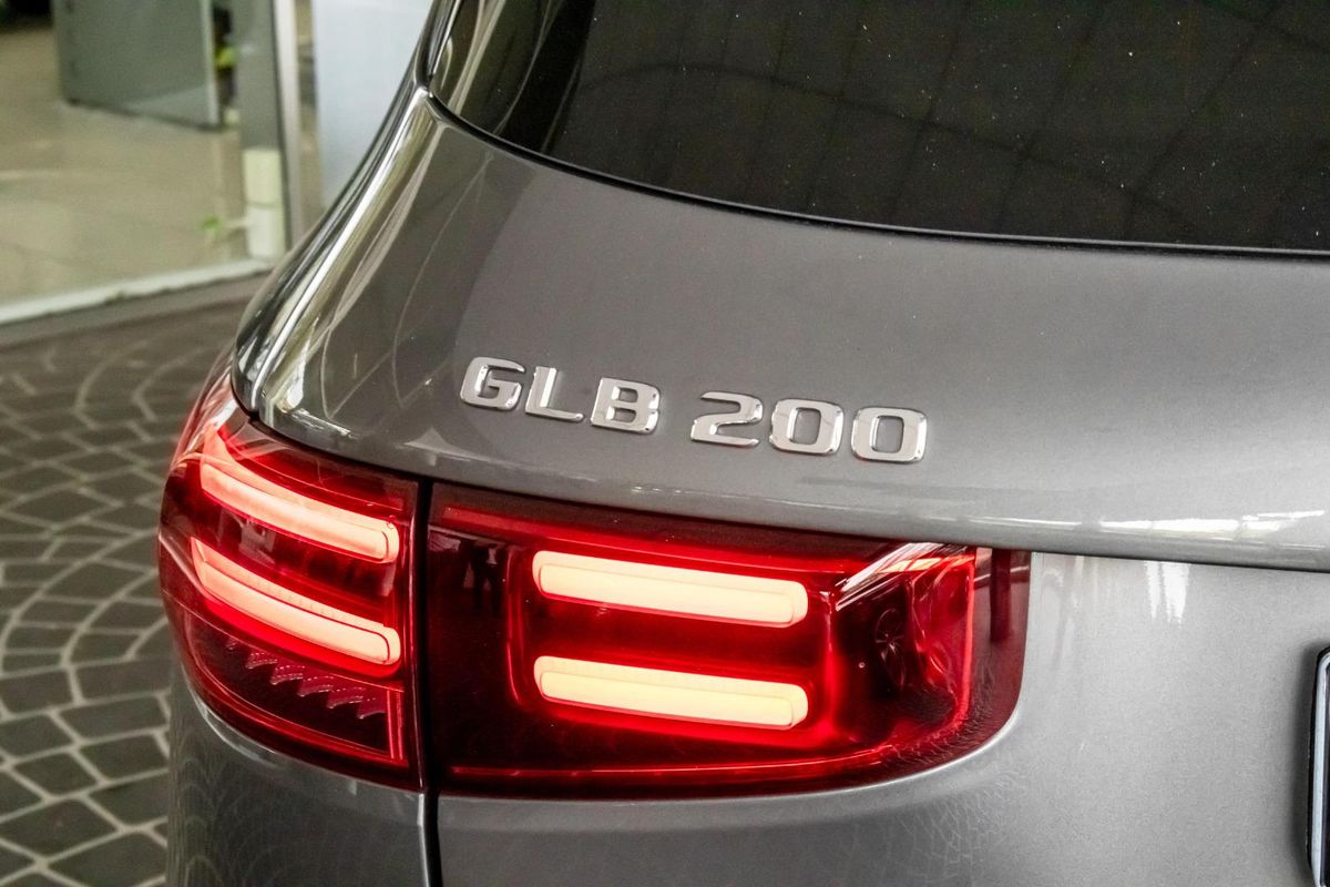 X247 806MY GLB200 Wagon 7st 5d r DCT 7sp 1.3T