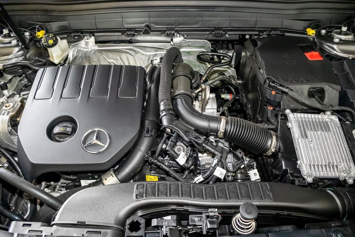 X247 806MY GLB200 Wagon 7st 5d r DCT 7sp 1.3T