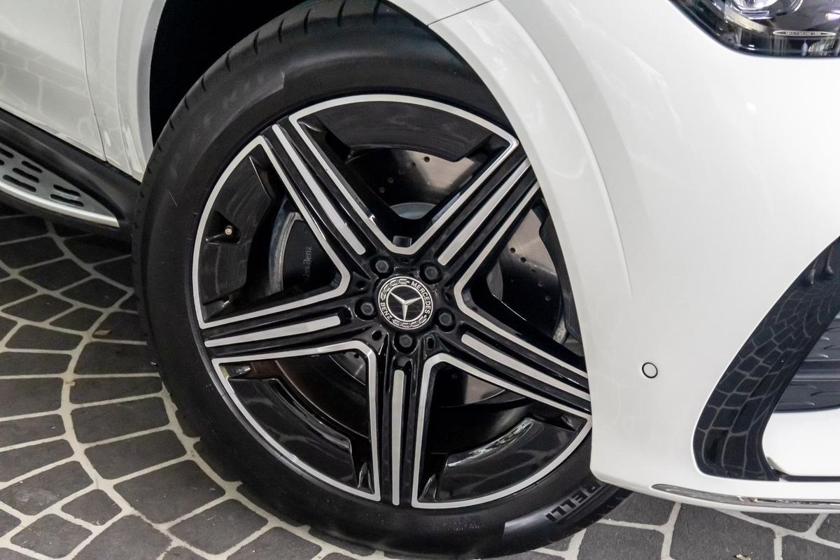 V167 805+055MY GLE300 d WAG 9G 9sp 2.0DT/15kW