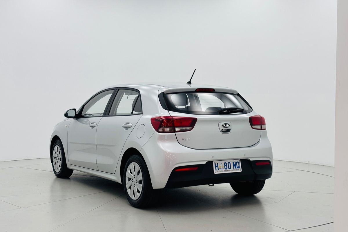 2017 Kia RIO S 4 SP AUTOMATIC 5D HATCHBACK 4CYL 