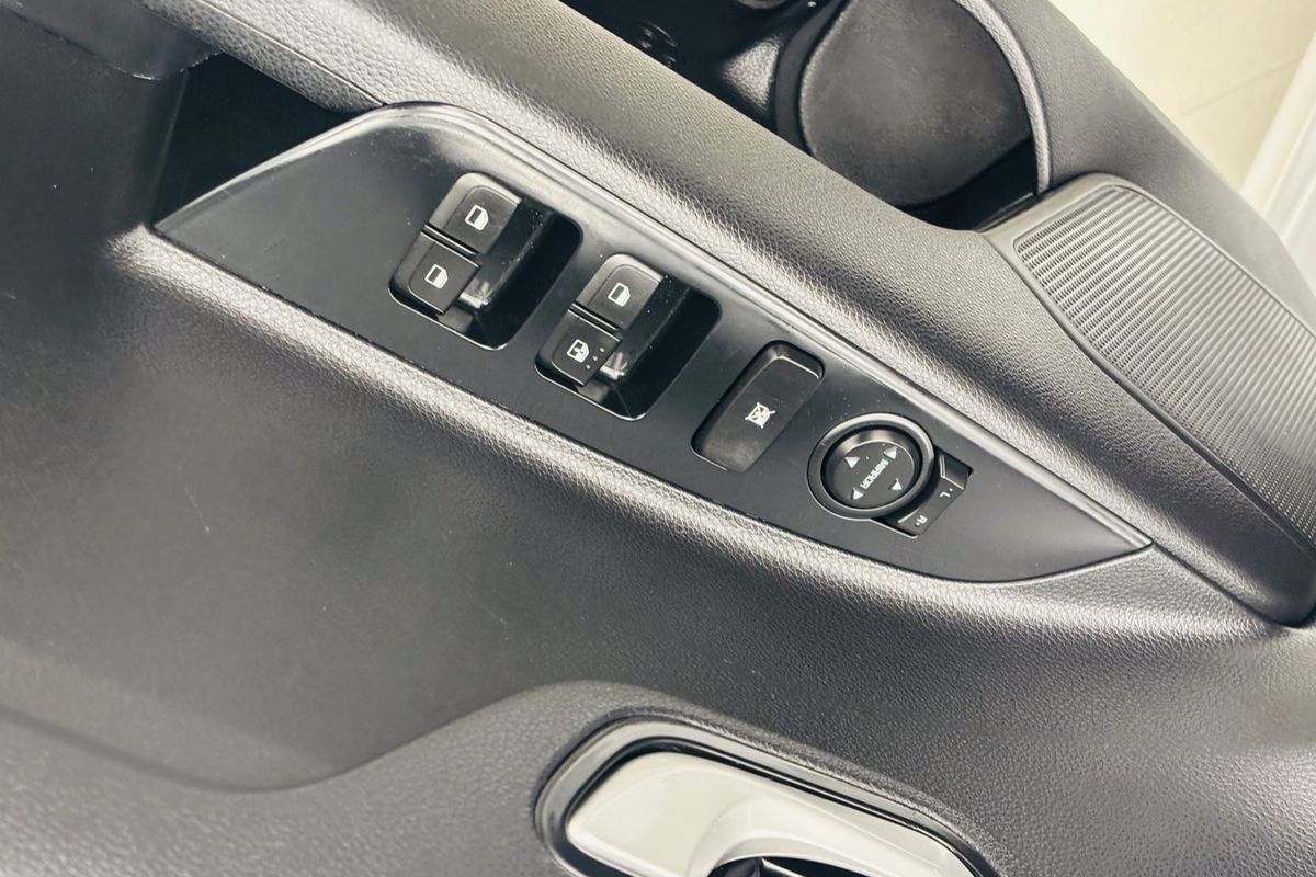 2017 Kia RIO S 4 SP AUTOMATIC 5D HATCHBACK 4CYL 