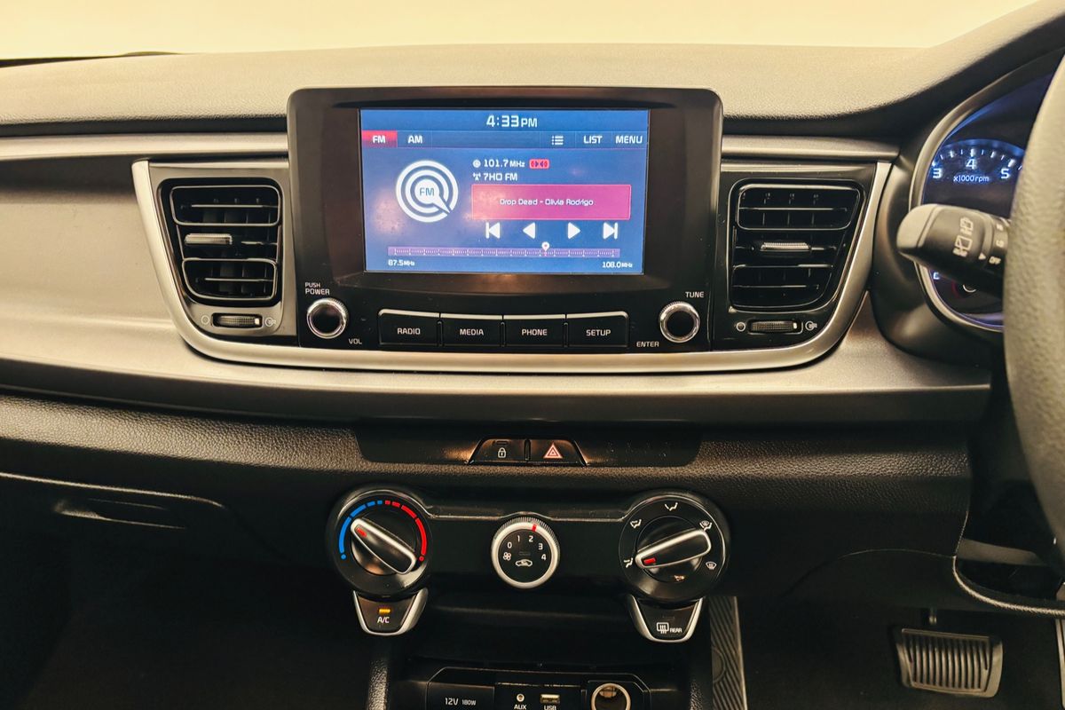 2017 Kia RIO S 4 SP AUTOMATIC 5D HATCHBACK 4CYL 