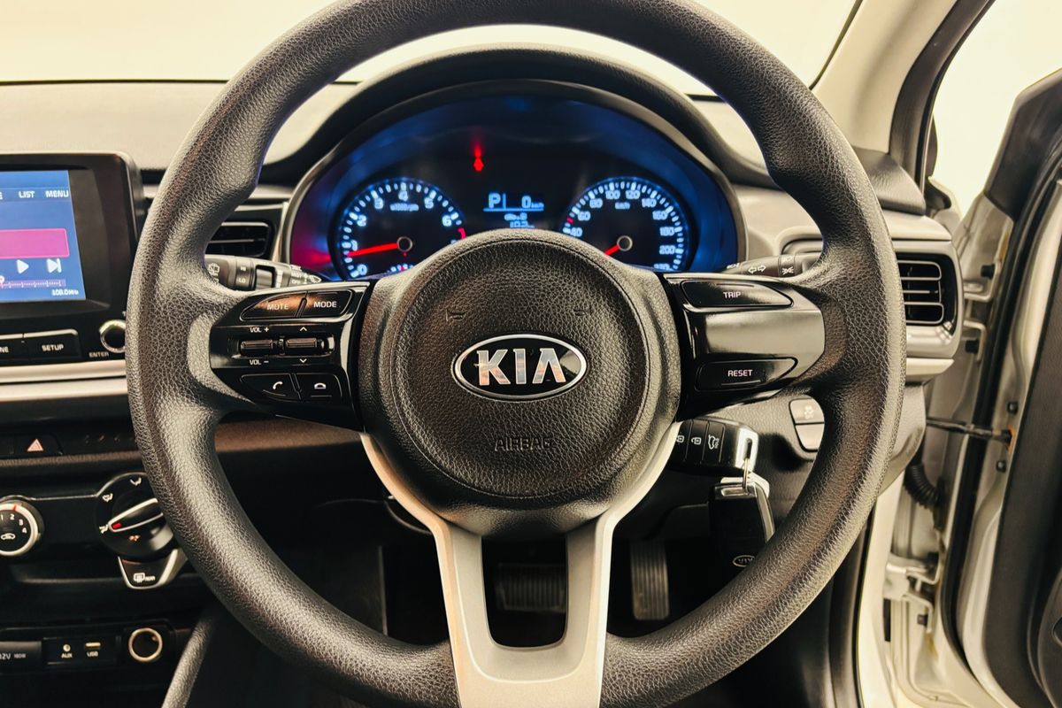 2017 Kia RIO S 4 SP AUTOMATIC 5D HATCHBACK 4CYL 