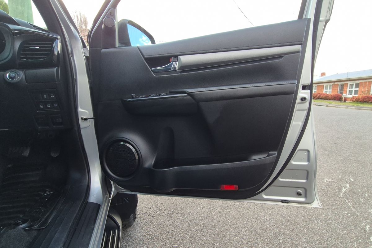4x4 Rogue 2.8L T Diesel Automatic Double Cab 4x4 Rogue 2.8L T Diesel Automatic Double Cab