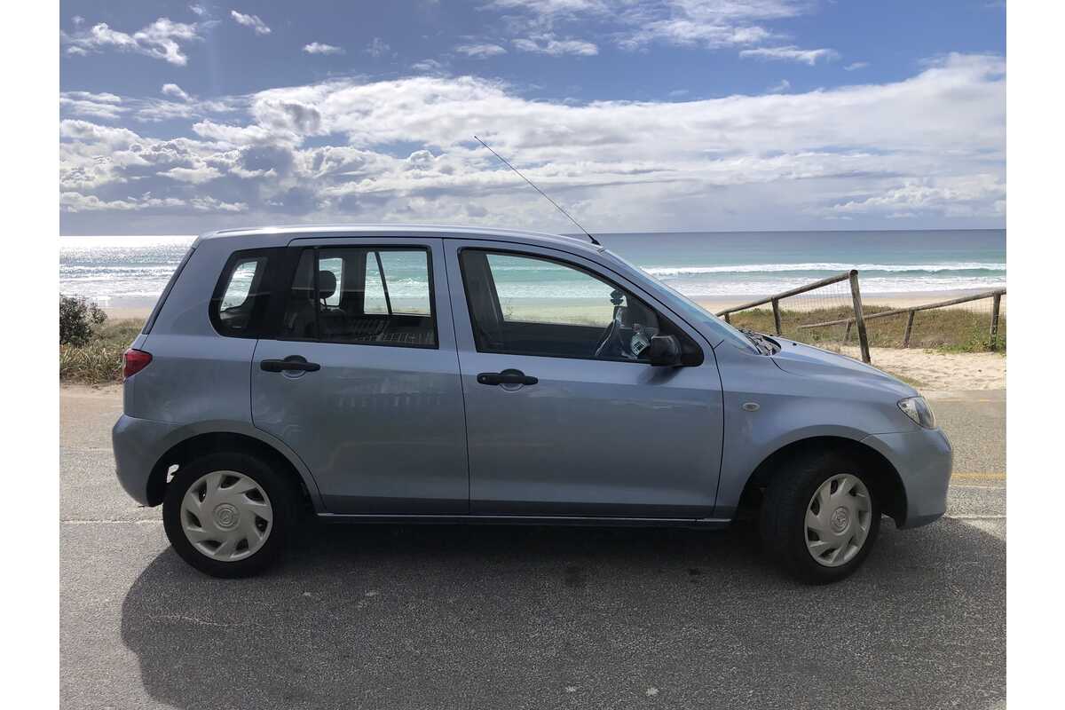 2004 Mazda 2 Neo DY10Y1