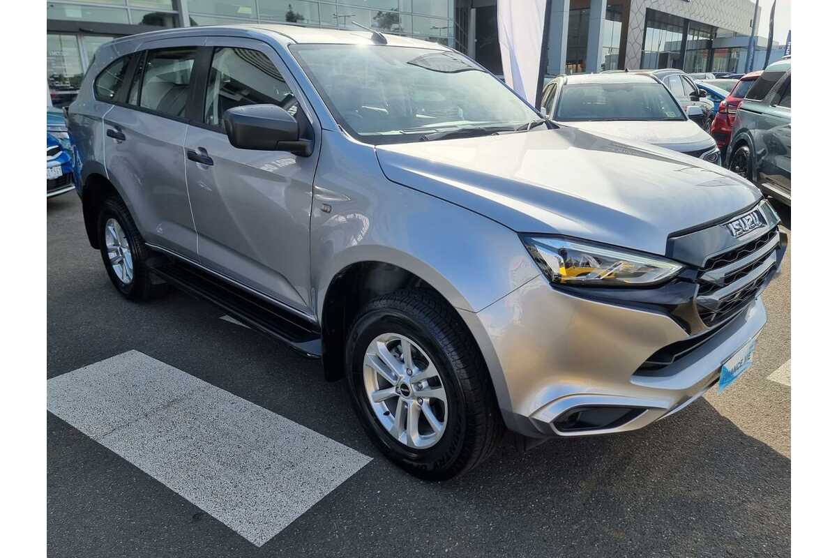 2022 Isuzu MU-X LS-M
