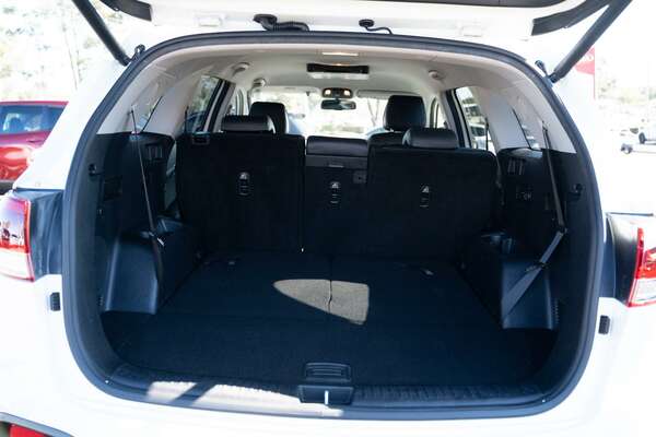 2016 Kia Sorento SLi UM